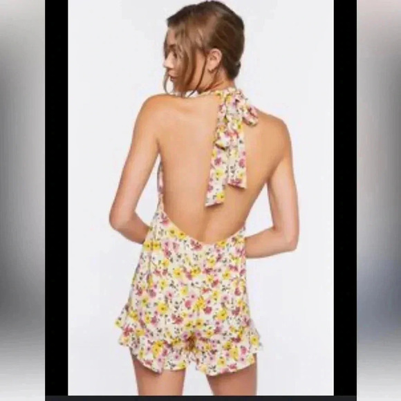Forever 21 floral romper size M. NWOT and partial label. - Picture 12 of 12